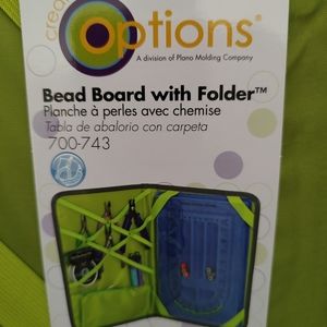 Options NWT green and multi print 14 inch travel bead board with storage